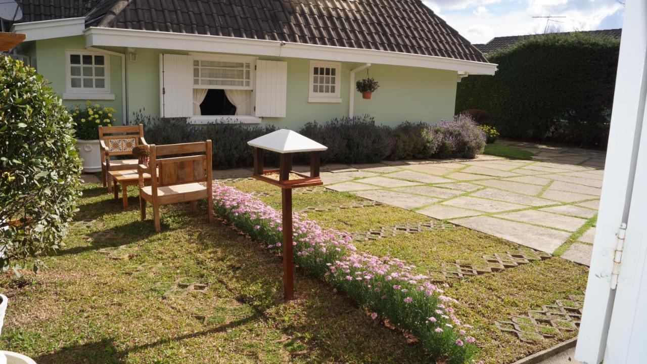 Pousada Chateau Colinas Campos do Jordao Exterior photo