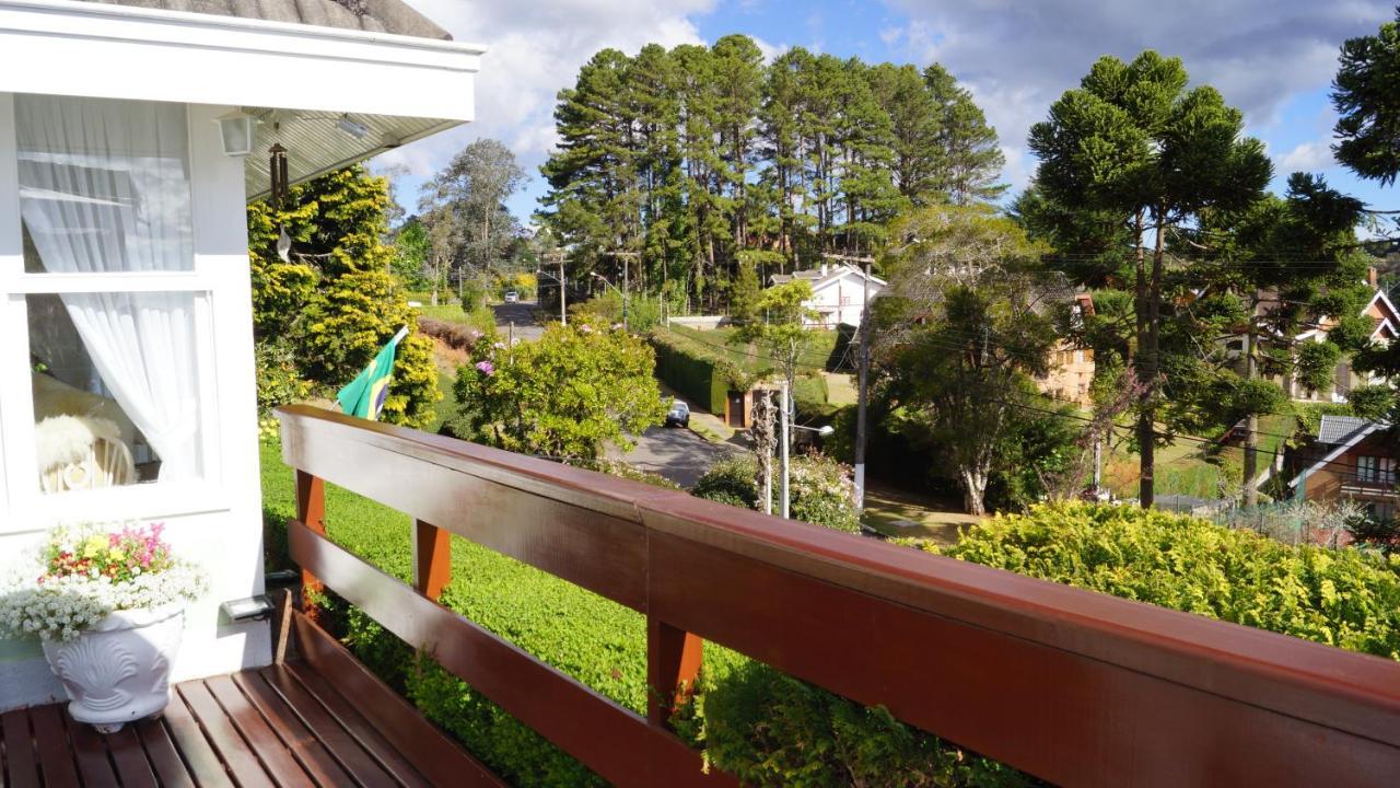 Pousada Chateau Colinas Campos do Jordao Exterior photo